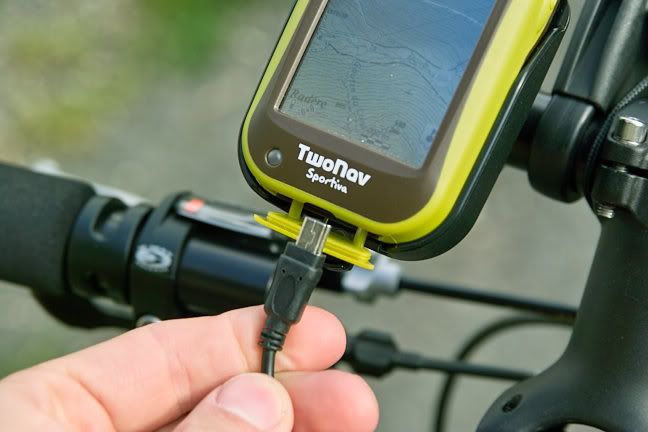 Universel Alimentation USB Guidon de Vélo Dynamo Chargeur pour Téléphones GPS 
