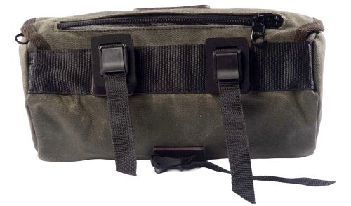 Sacoche de guidon Carradice Baja Bar Bag, couleur Field Green.