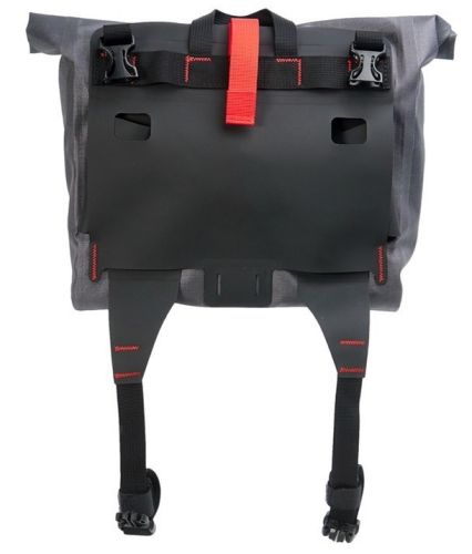 Poche Revelate Designs Egress Pocket.