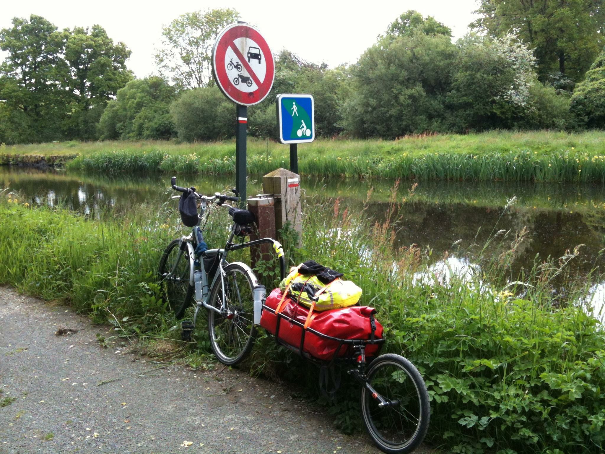 Remorques enfant, porte bébé vélo tout chemin et randonnée