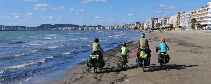 Voyage  vlo en famille