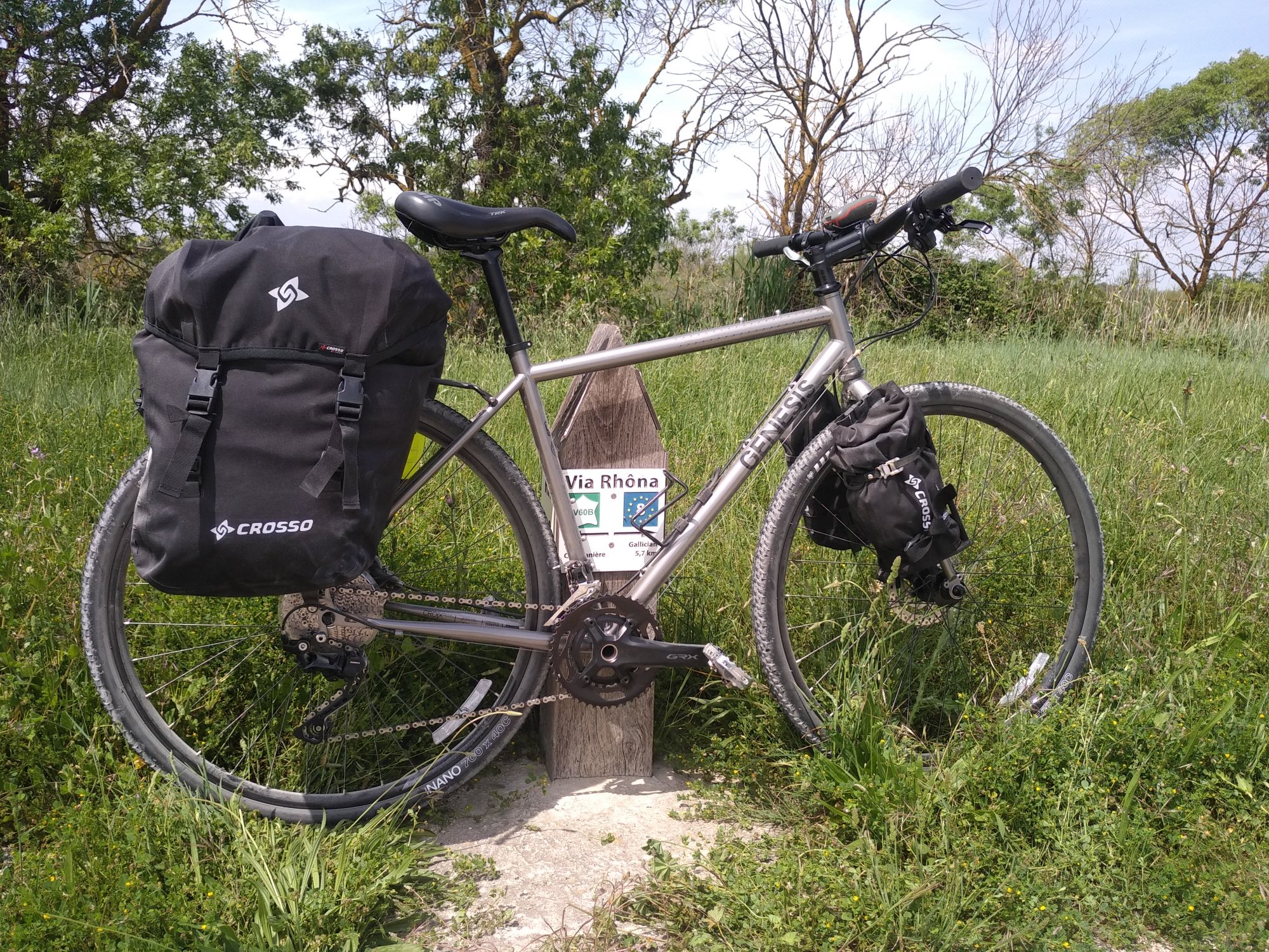 Voyage à vélo : remorque ou sacoche ?