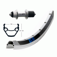 Roue arrière 700 mm avec moyeu Shimano XT et jante Exal ZX 19 Roue arrière 700 mm avec moyeu Shimano XT et jante Exal ZX 19